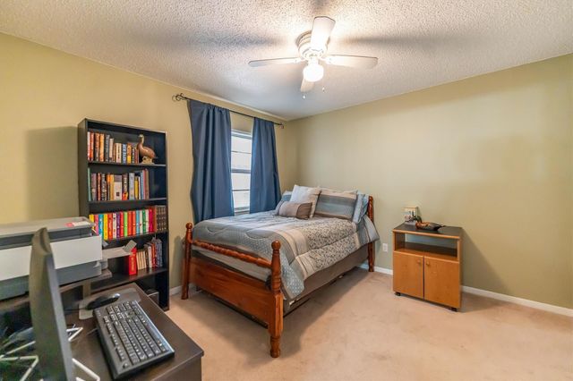 3333 Bent Bough Park, Huntsville, TX 77340
