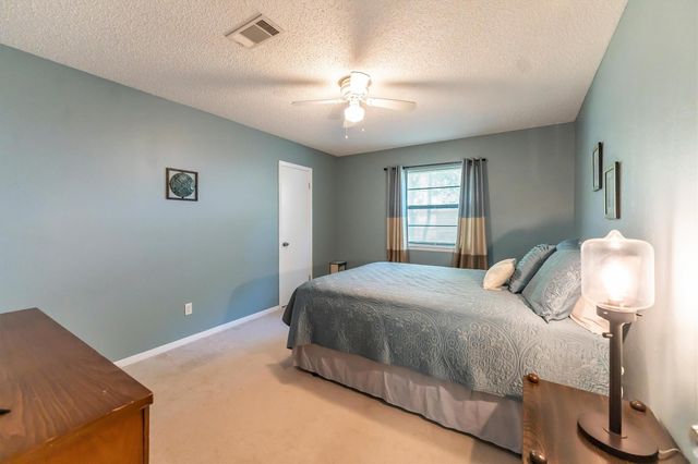 3333 Bent Bough Park, Huntsville, TX 77340
