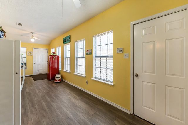 3333 Bent Bough Park, Huntsville, TX 77340
