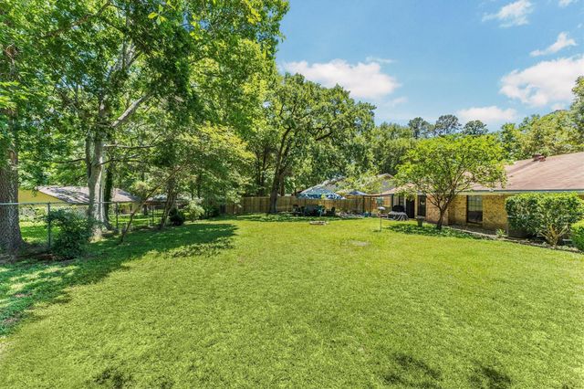 3333 Bent Bough Park, Huntsville, TX 77340
