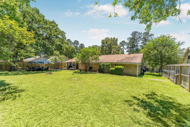 3333 Bent Bough Park, Huntsville, TX 77340