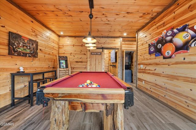 3226 White Falcon Way, Pigeon Forge, TN 37862