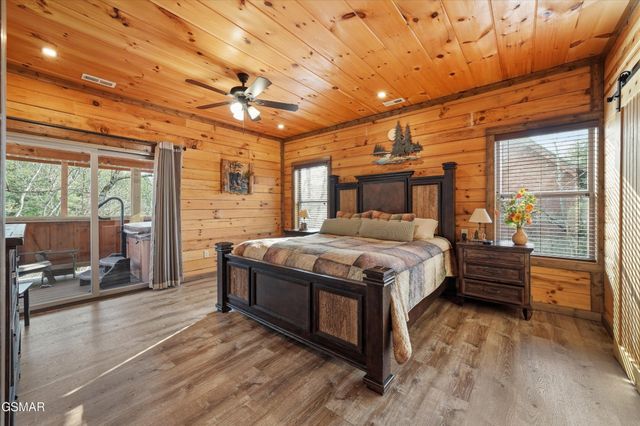 3226 White Falcon Way, Pigeon Forge, TN 37862