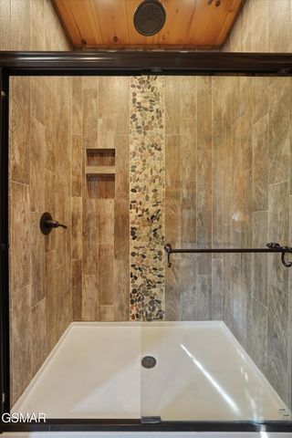 3226 White Falcon Way, Pigeon Forge, TN 37862