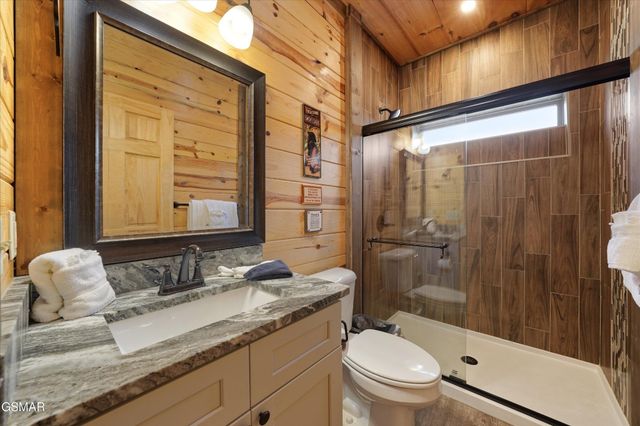 3226 White Falcon Way, Pigeon Forge, TN 37862