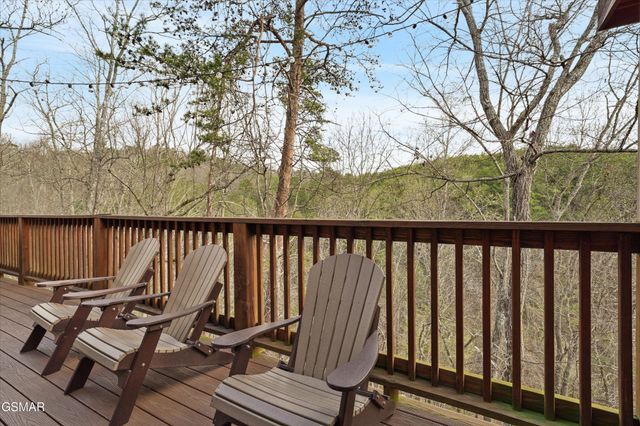 3226 White Falcon Way, Pigeon Forge, TN 37862