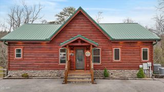3226 White Falcon Way, Pigeon Forge, TN 37862