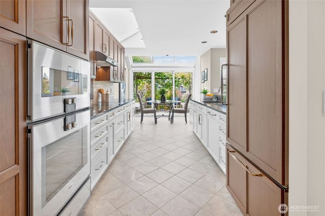 9829 NE 1st Street, Bellevue, WA 98004
