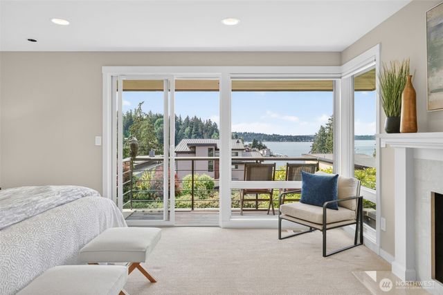 9829 NE 1st Street, Bellevue, WA 98004