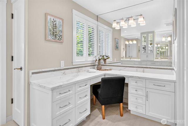 9829 NE 1st Street, Bellevue, WA 98004