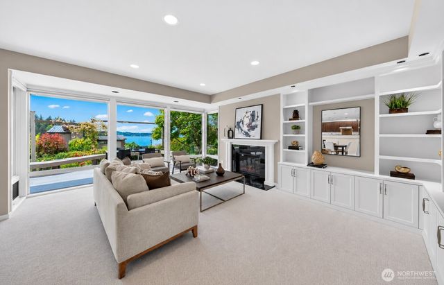 9829 NE 1st Street, Bellevue, WA 98004