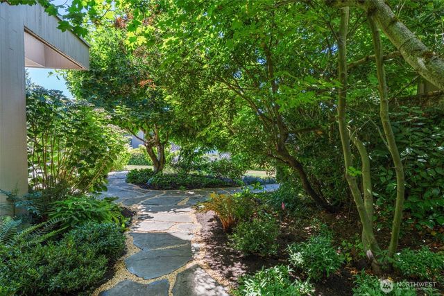 9829 NE 1st Street, Bellevue, WA 98004