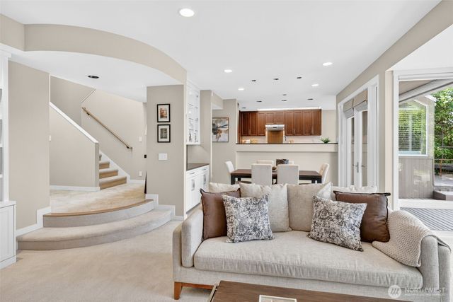 9829 NE 1st Street, Bellevue, WA 98004