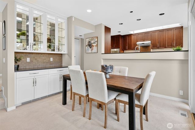 9829 NE 1st Street, Bellevue, WA 98004