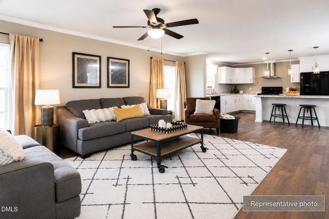275 Raynor Sands Drive, Dunn, NC 28334