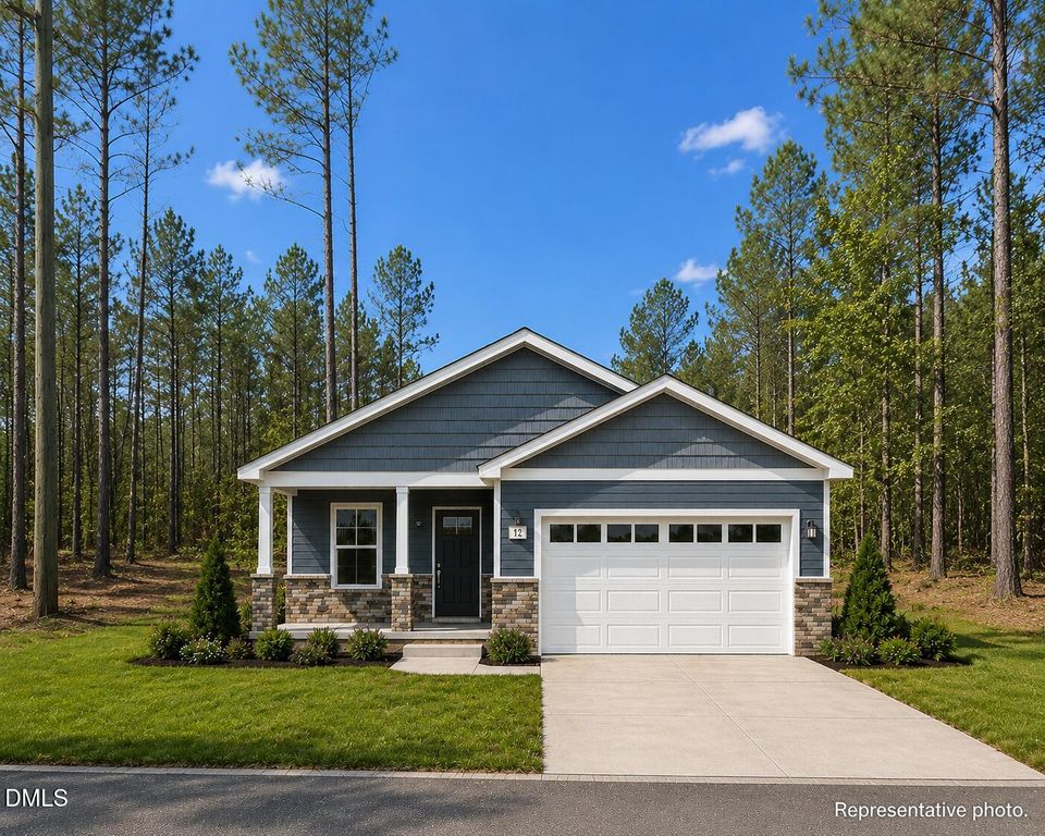 275 Raynor Sands Drive, Dunn, NC 28334