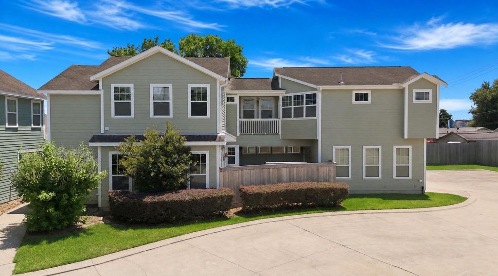 1838 Woodbend Village Court, Houston, TX 77055
