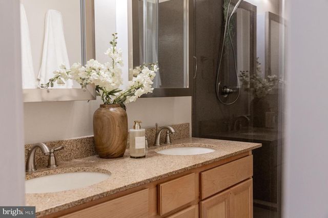 137 S DUKE ST, Lancaster, PA 17602