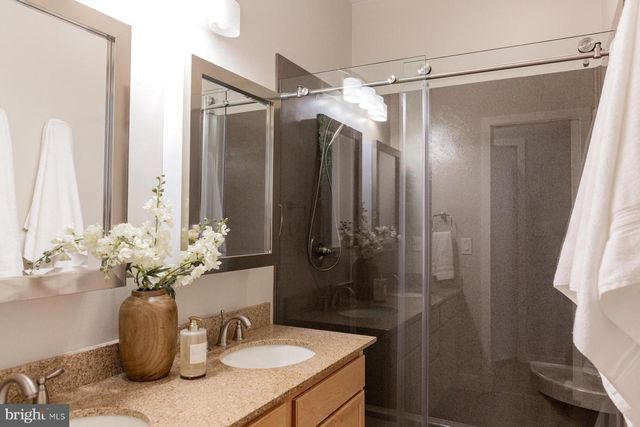 137 S DUKE ST, Lancaster, PA 17602