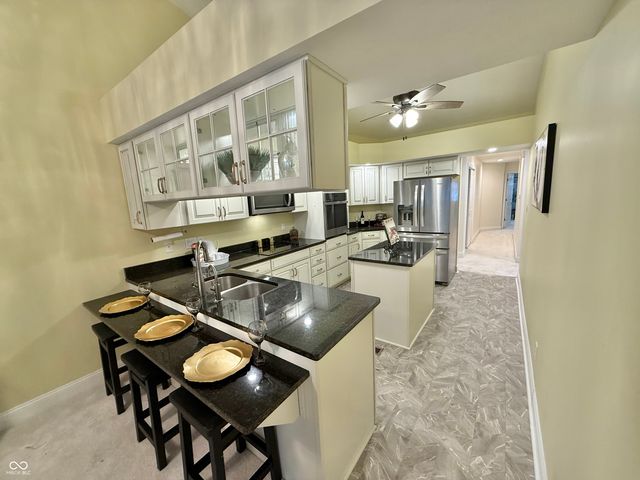 2407 Caramore Circle, Anderson, IN 46011