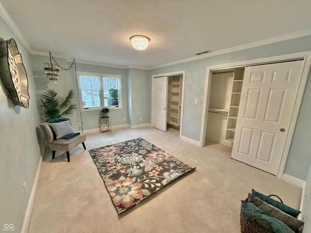 2407 Caramore Circle, Anderson, IN 46011