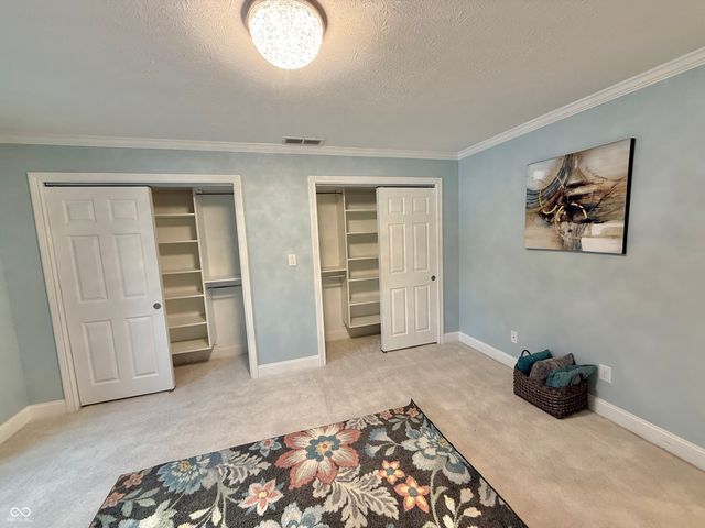 2407 Caramore Circle, Anderson, IN 46011