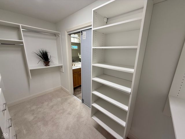 2407 Caramore Circle, Anderson, IN 46011