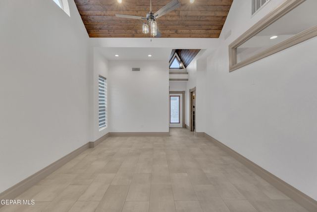 305 W RIO GRANDE Avenue, El Paso, TX 79902