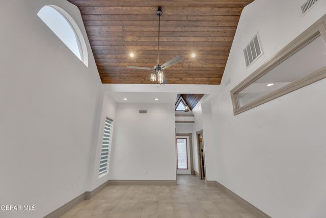 305 W RIO GRANDE Avenue, El Paso, TX 79902