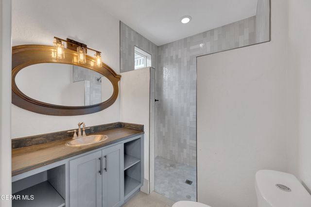 305 W RIO GRANDE Avenue, El Paso, TX 79902