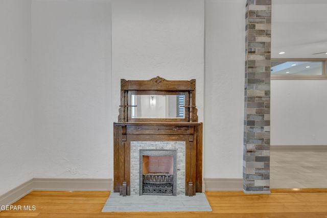 305 W RIO GRANDE Avenue, El Paso, TX 79902