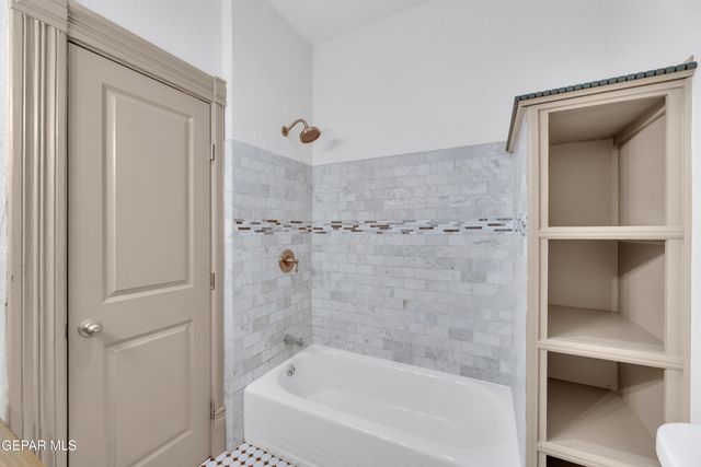 305 W RIO GRANDE Avenue, El Paso, TX 79902