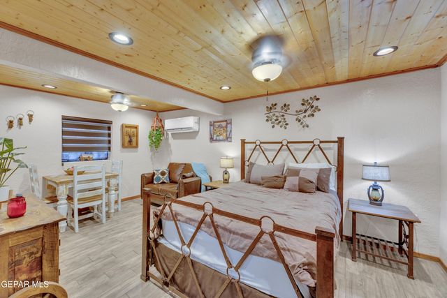 305 W RIO GRANDE Avenue, El Paso, TX 79902