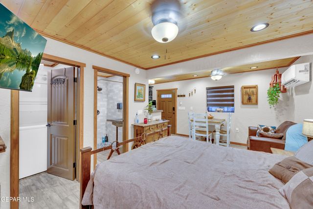 305 W RIO GRANDE Avenue, El Paso, TX 79902