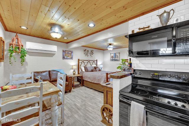 305 W RIO GRANDE Avenue, El Paso, TX 79902