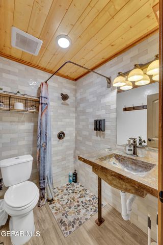 305 W RIO GRANDE Avenue, El Paso, TX 79902