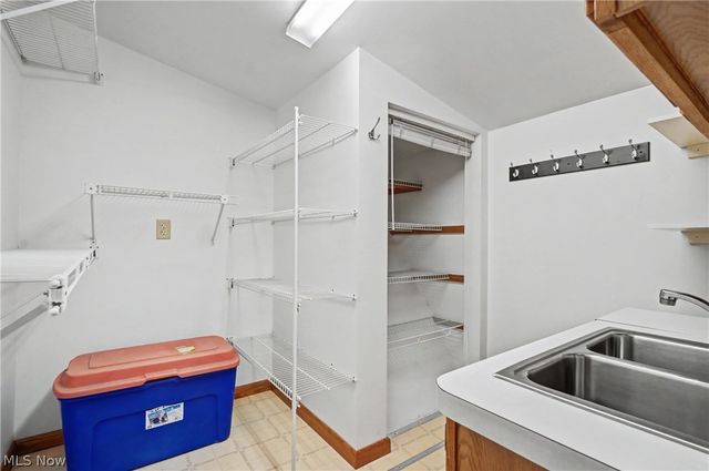 349 Bell Avenue, Columbiana, OH 44408