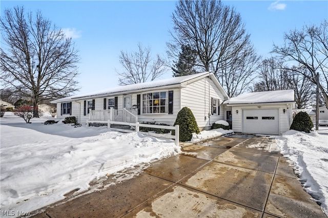 349 Bell Avenue, Columbiana, OH 44408