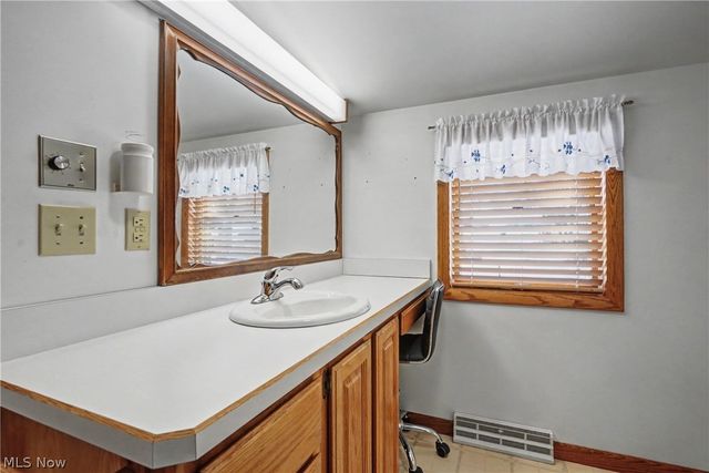 349 Bell Avenue, Columbiana, OH 44408