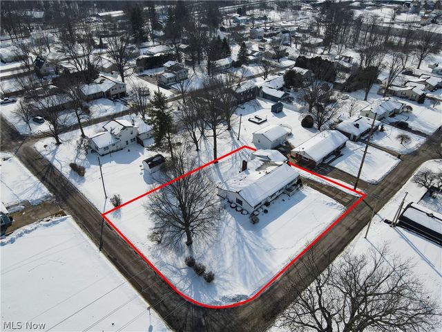 349 Bell Avenue, Columbiana, OH 44408