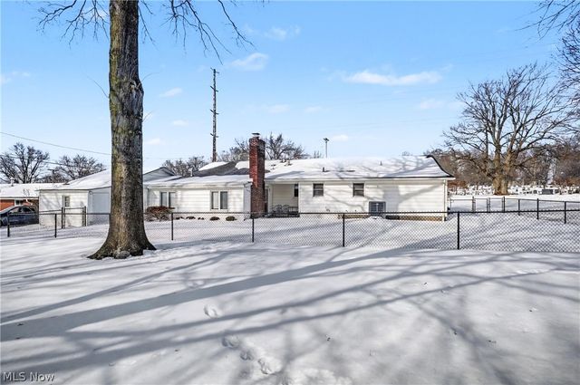 349 Bell Avenue, Columbiana, OH 44408