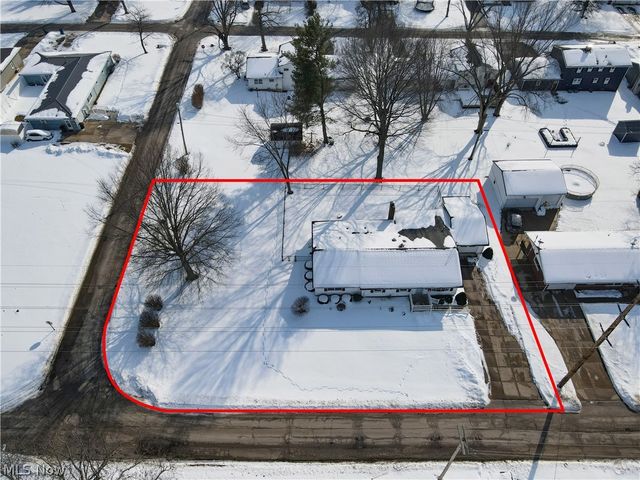 349 Bell Avenue, Columbiana, OH 44408