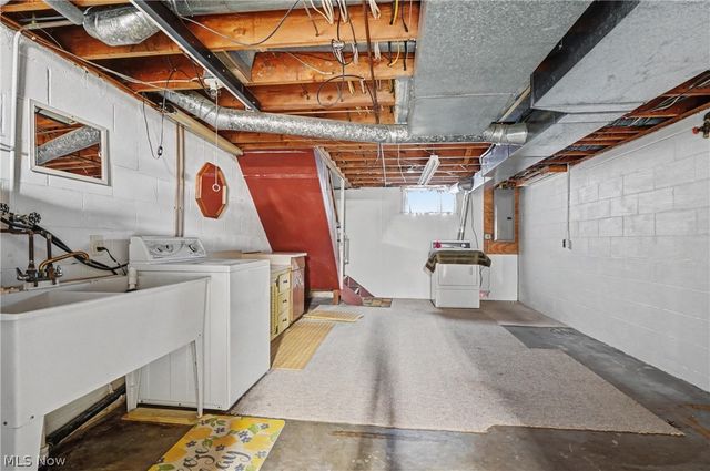 349 Bell Avenue, Columbiana, OH 44408