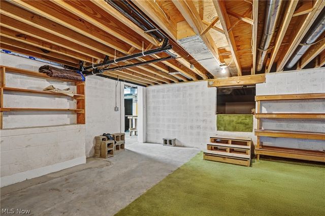 349 Bell Avenue, Columbiana, OH 44408