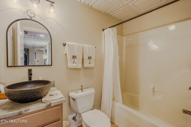 7641 Powderhorn Tr, Townsend, TN 37882