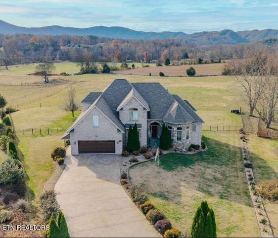 7641 Powderhorn Tr, Townsend, TN 37882