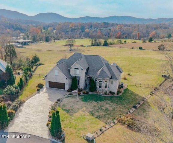 7641 Powderhorn Tr, Townsend, TN 37882