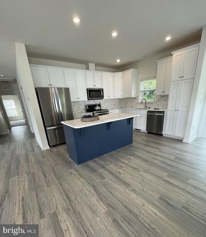 649 BLUE BELL SPRINGS DR, Blue Bell, PA 19422