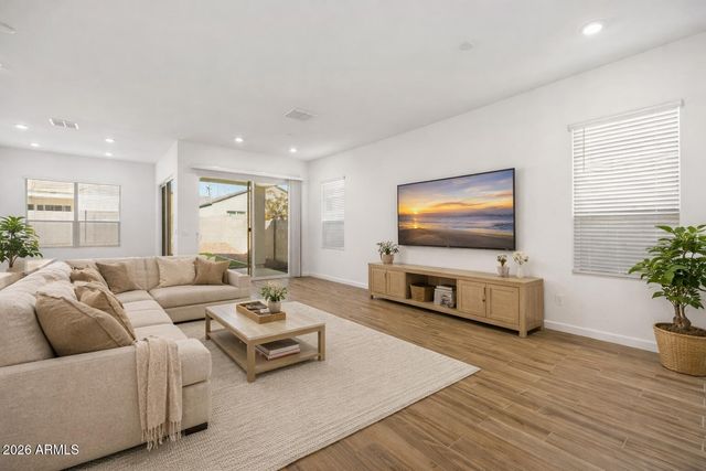 1734 E QUESTA Drive, Phoenix, AZ 85024