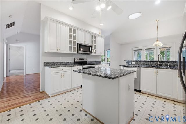 5801 Harbour Hill Pl, Midlothian, VA 23112